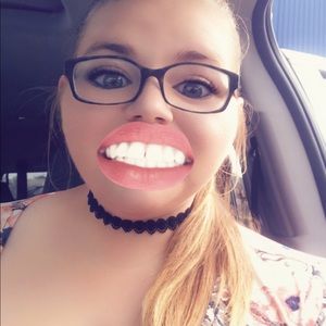 Meet your Posher, Kassondra